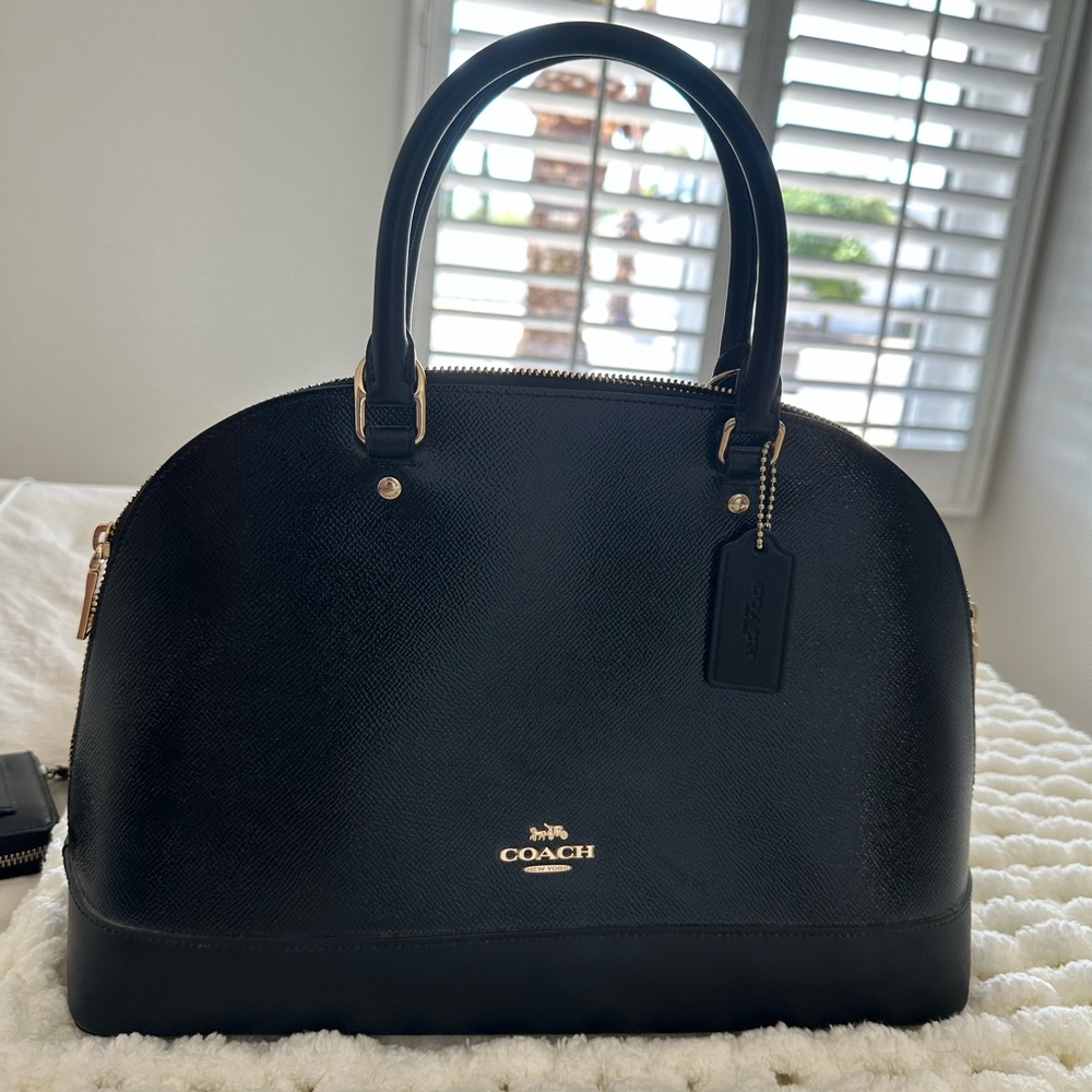 Coach Black Leather Women's Handbag